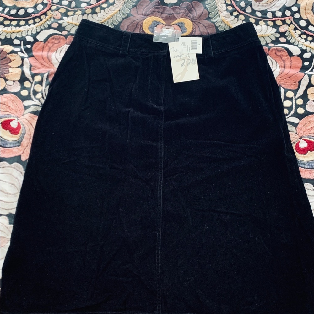 JJILL black baby whale cord skirt